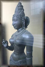 Emerald & Chola bronze ca1000 CE: Government museum, Chennai